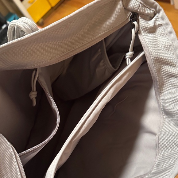 Nike RPM (26L) Gray Tote Bag (used once, like new) - Picture 8 of 9